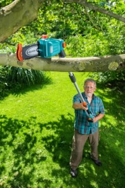 GARDENA Accu Telescopische Snoeizaag TCS 20/18 P4A Solo 7 GARDENA Accu Telescopische Snoeizaag TCS 20/18 P4A Solo -Beste Tuinmeubilair Winkel gardena accu telescopische snoeizaag tcs 20 18 p4a solo 1000x1500 640af3261615f l